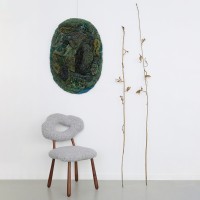 <a href="https://www.galeriegosserez.com/artistes/donnersberg-emma.html">Emma Donnersberg</a> - Cloud Chair Nimbus - Walnut